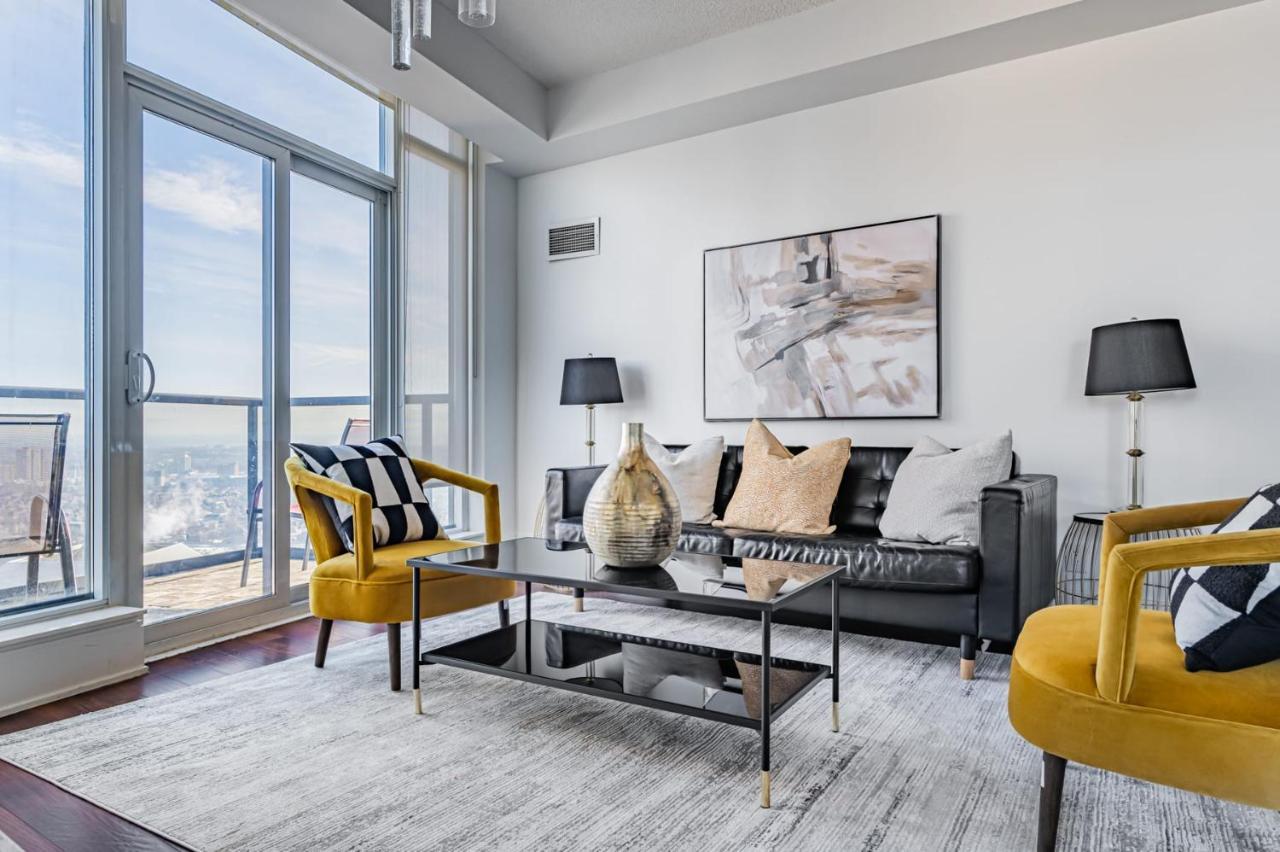 Luxury Apartments In Mississauga Exteriör bild