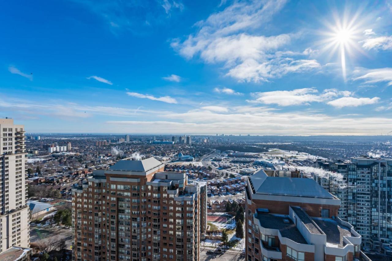 Luxury Apartments In Mississauga Exteriör bild