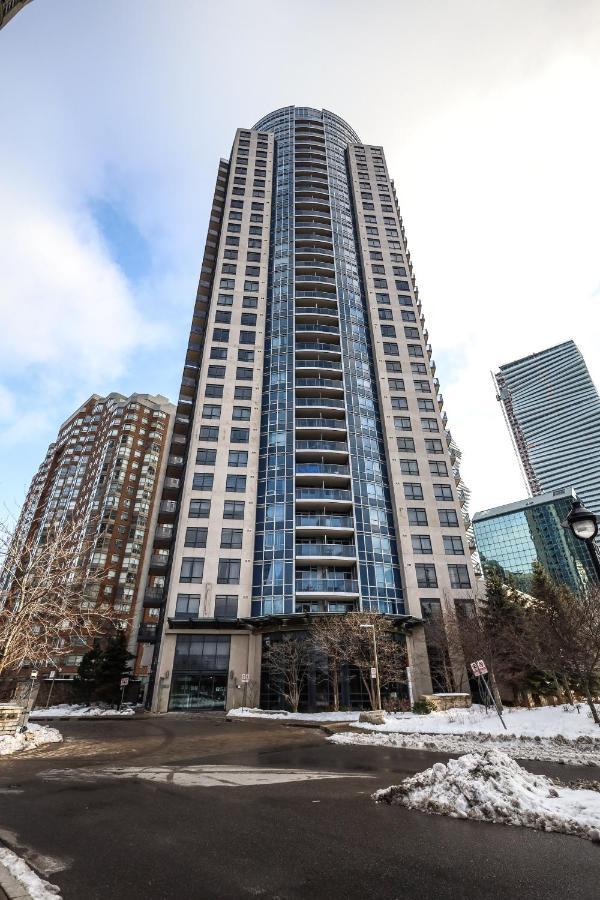 Luxury Apartments In Mississauga Exteriör bild