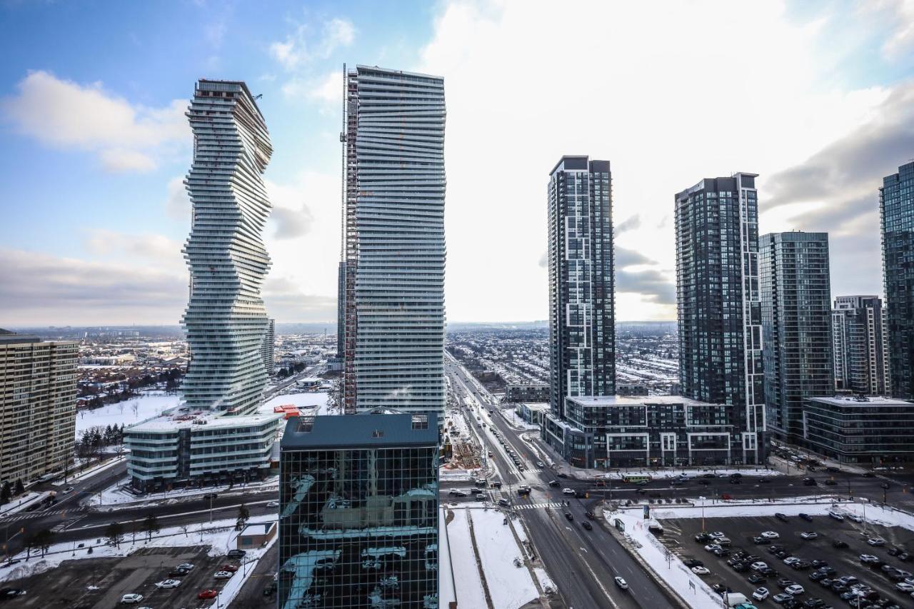 Luxury Apartments In Mississauga Exteriör bild