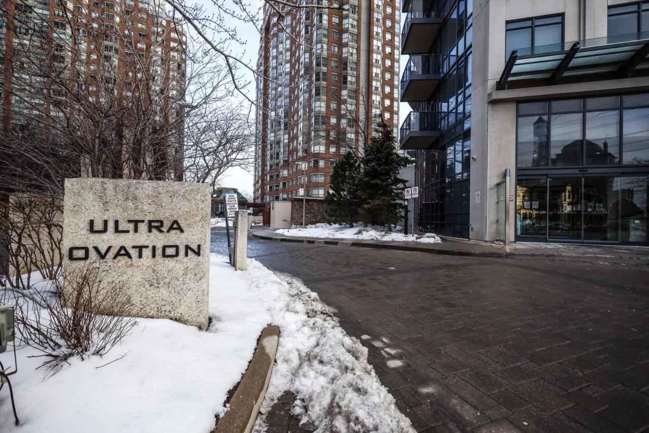 Luxury Apartments In Mississauga Exteriör bild