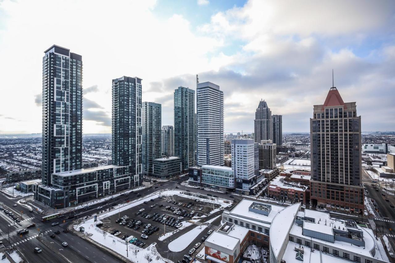 Luxury Apartments In Mississauga Exteriör bild